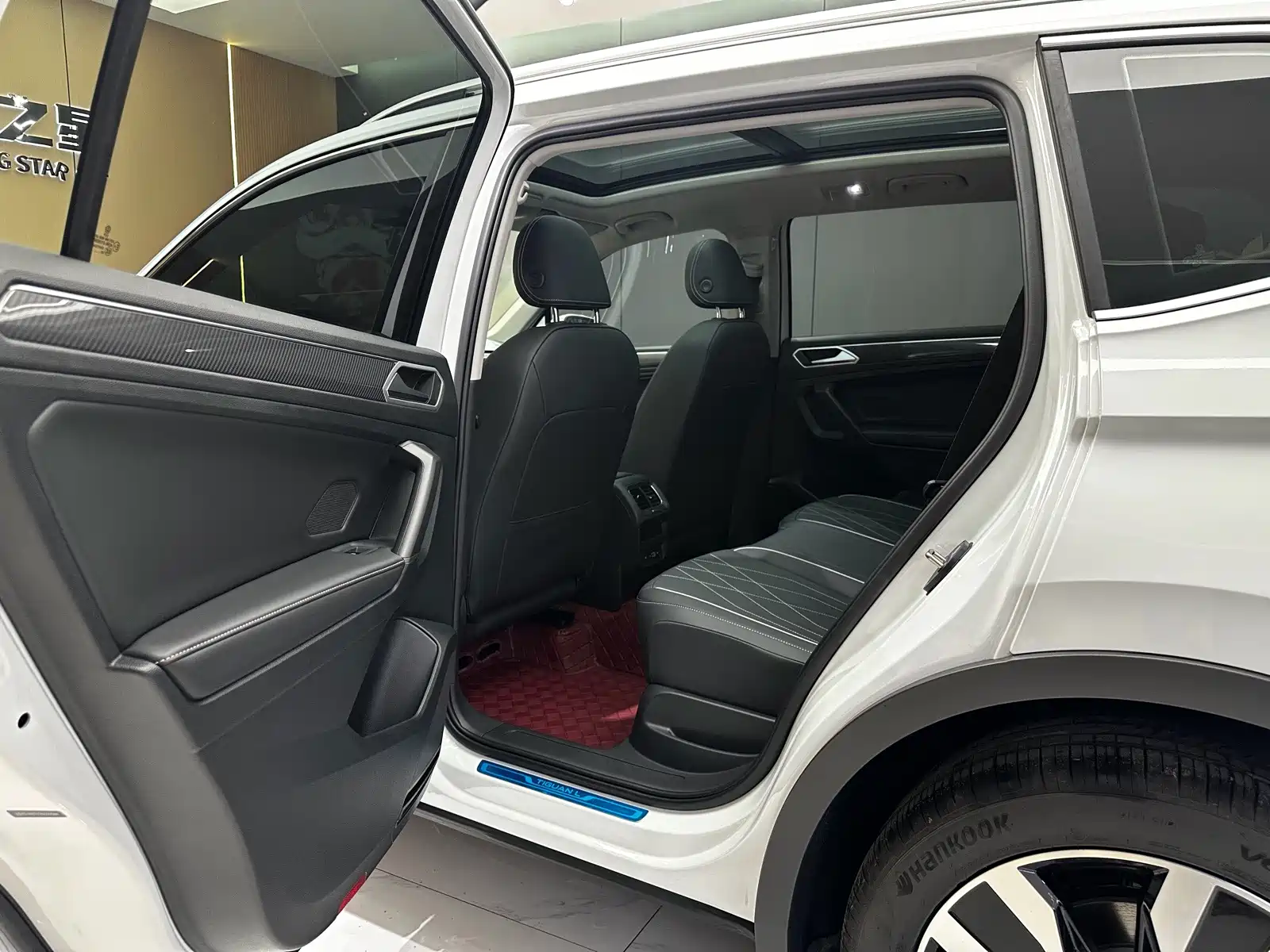 Фото 10 - Volkswagen Tiguan L