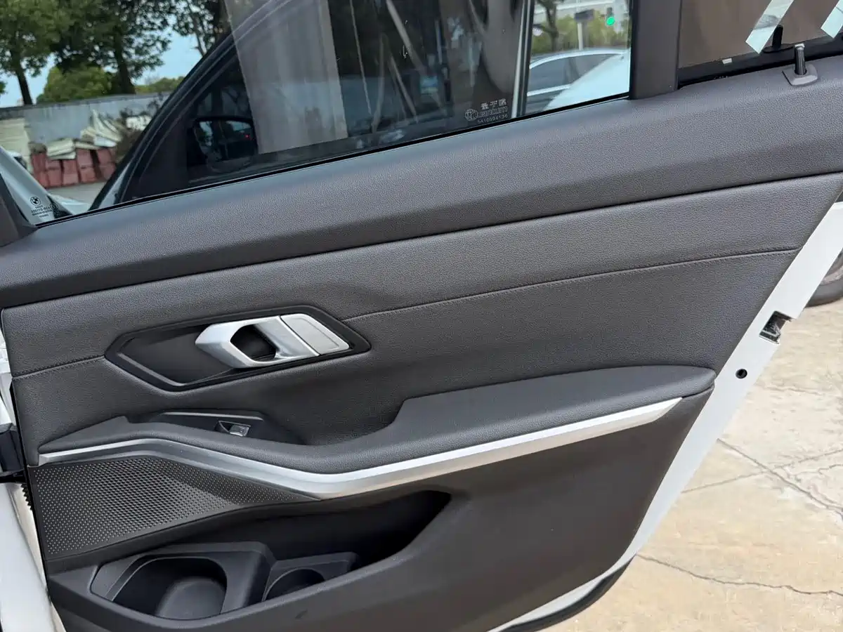 BMW 3 Series 2021 320Li M Sport Package фото 16