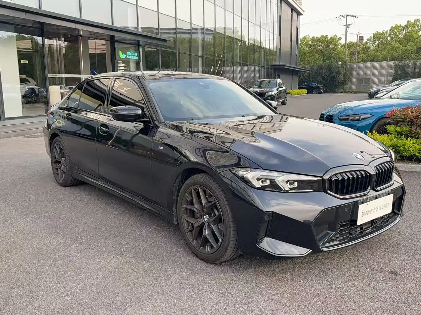 BMW 3 Series 2025 330Li M Sport Night Edition фото 2