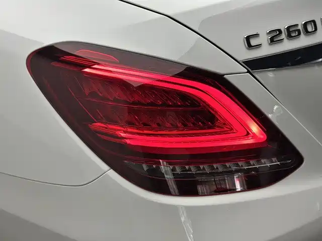 Фото 19 - Mercedes-Benz C-Class
