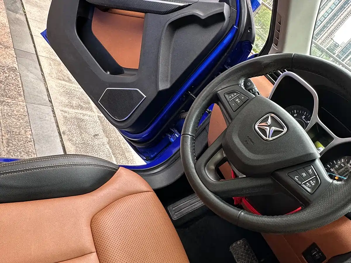 JIANGLING YUSHENG S330