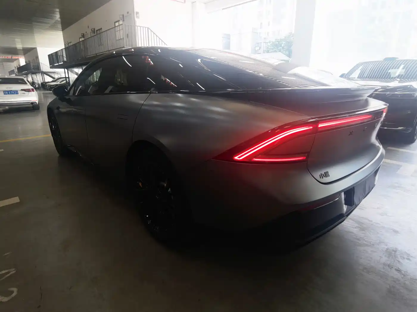 Фото 7 - XPeng P7+