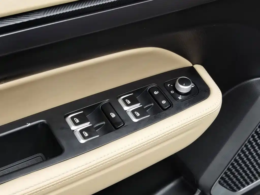 Geely ICON 2024 2023 1.5TD Chocolate Premium Edition