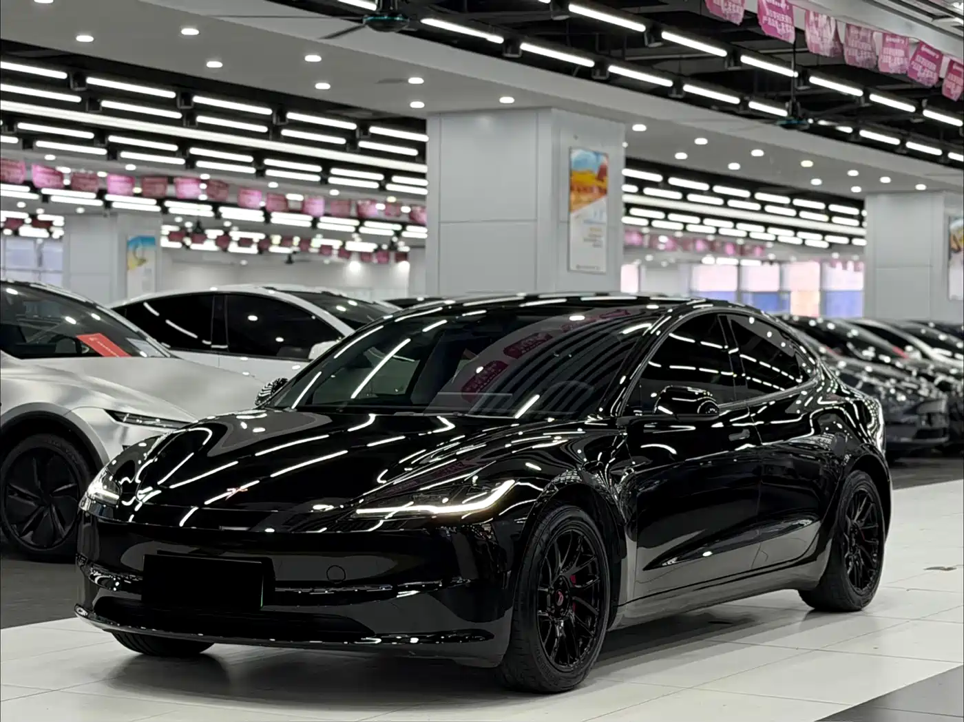 Tesla Model 3 2025