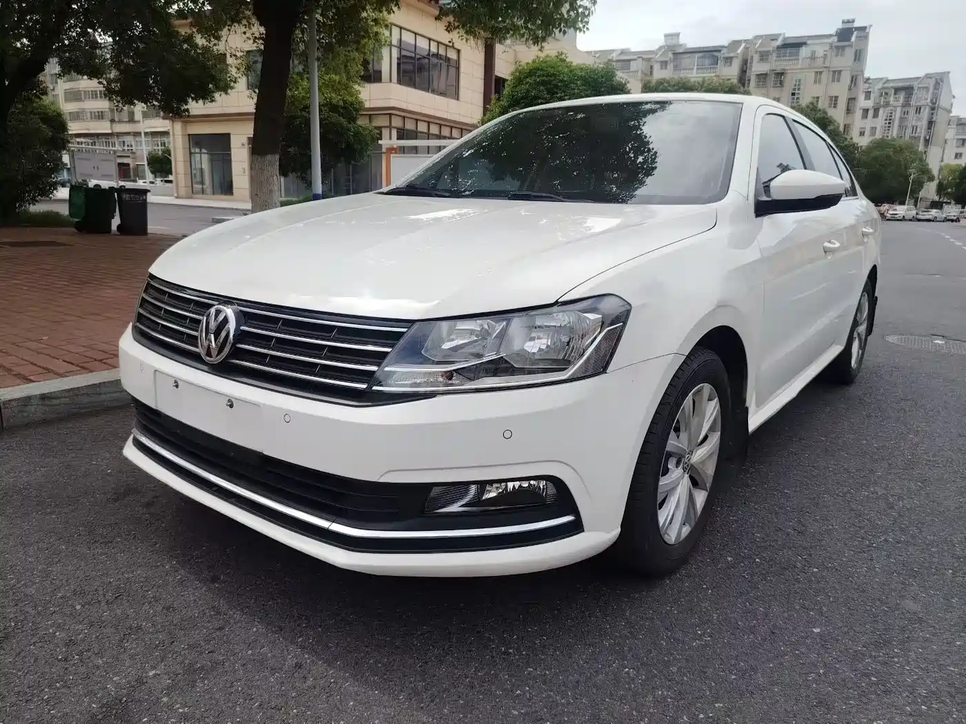 Volkswagen Lavida 2015 1.6L Automatic Comfort Edition