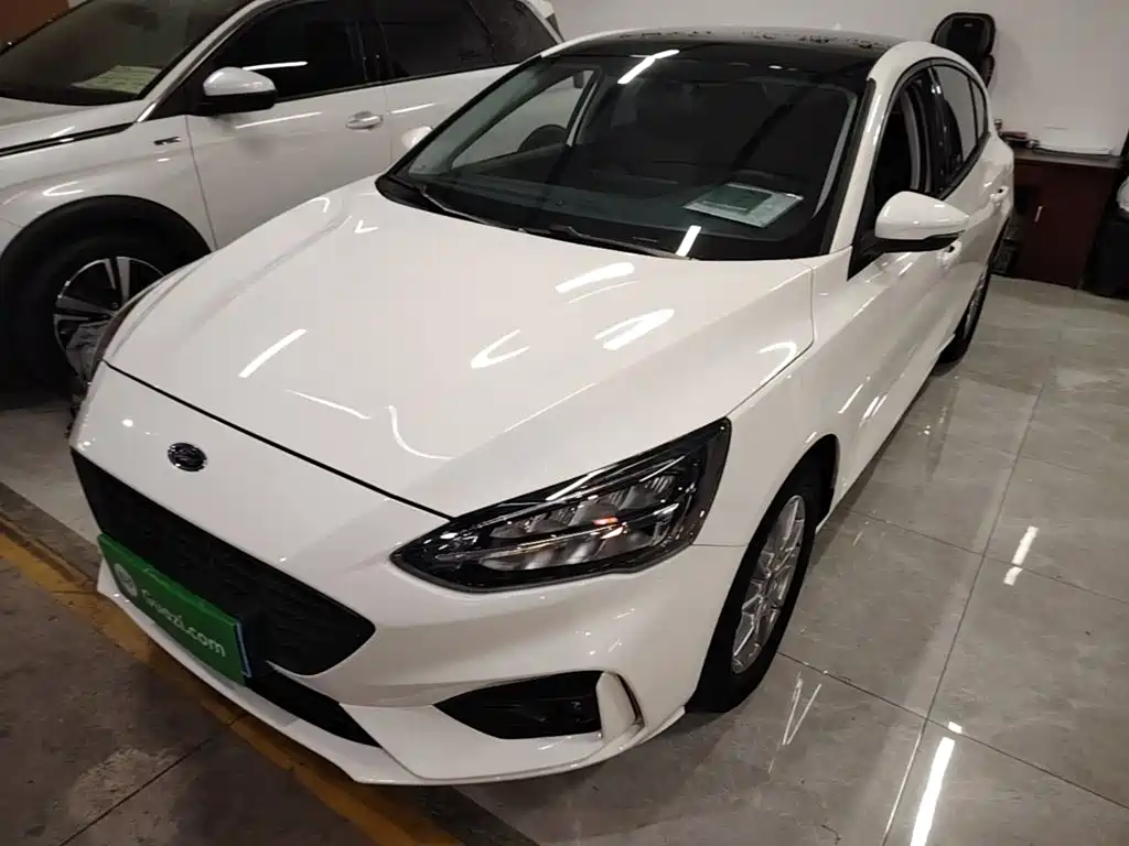 Ford Focus 2022 2021 Hatchback EcoBoost 180 Auto Trend