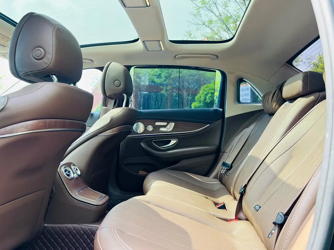 Mercedes-Benz E-Class 2023 E 300 L Luxury фото 6