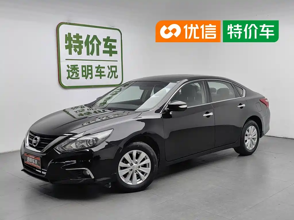 Фото 1 - Nissan Teana