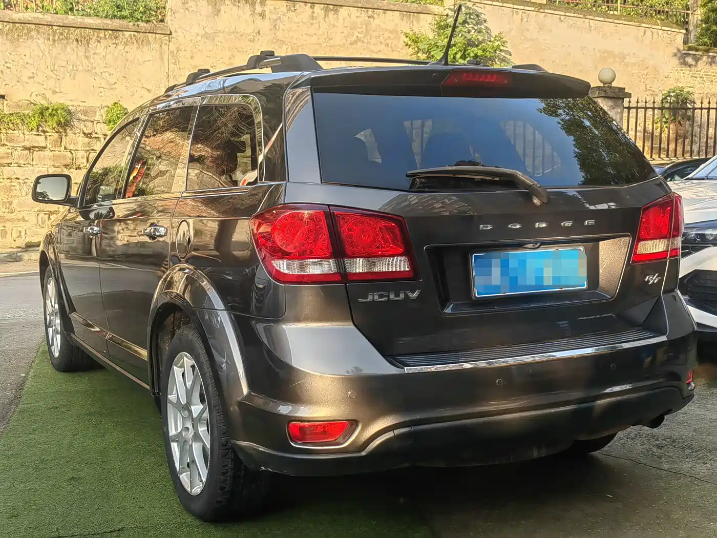 Dodge Journey 2014 2013 Model 2.4L 2WD Premium Edition