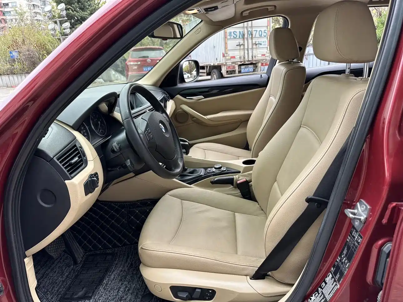 BMW X1 (Import) 2011 2010 xDrive25i