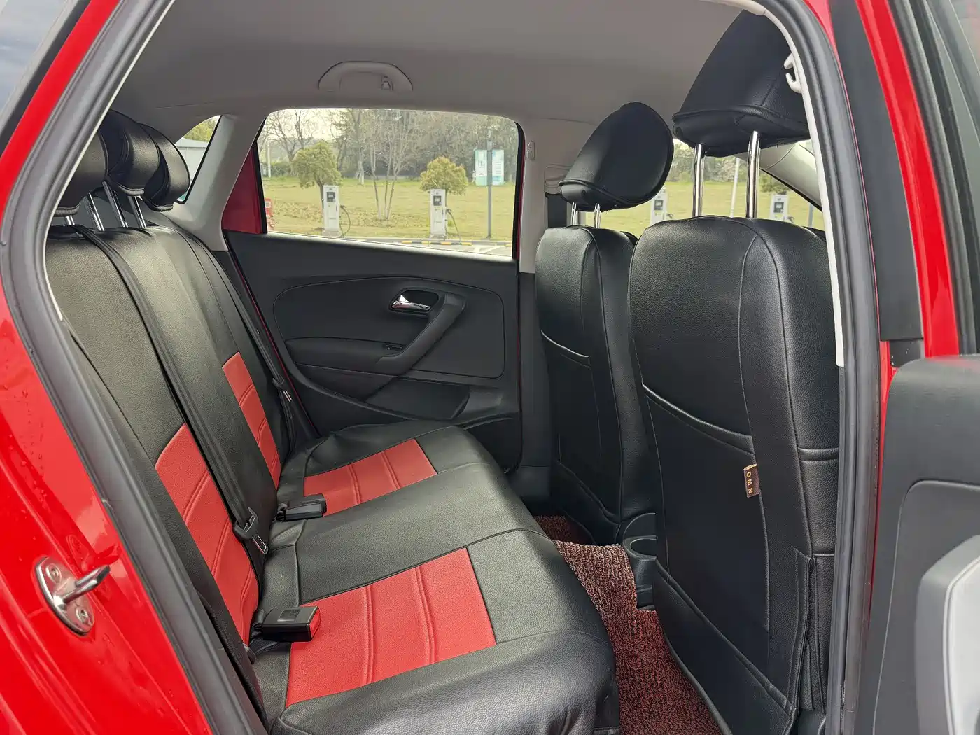Volkswagen Polo 2016 1.4L Manual Trend фото 11