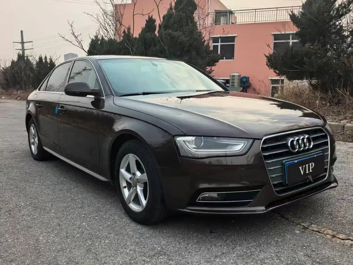 Audi A4L 2015 35 TFSI Auto Standard фото 3