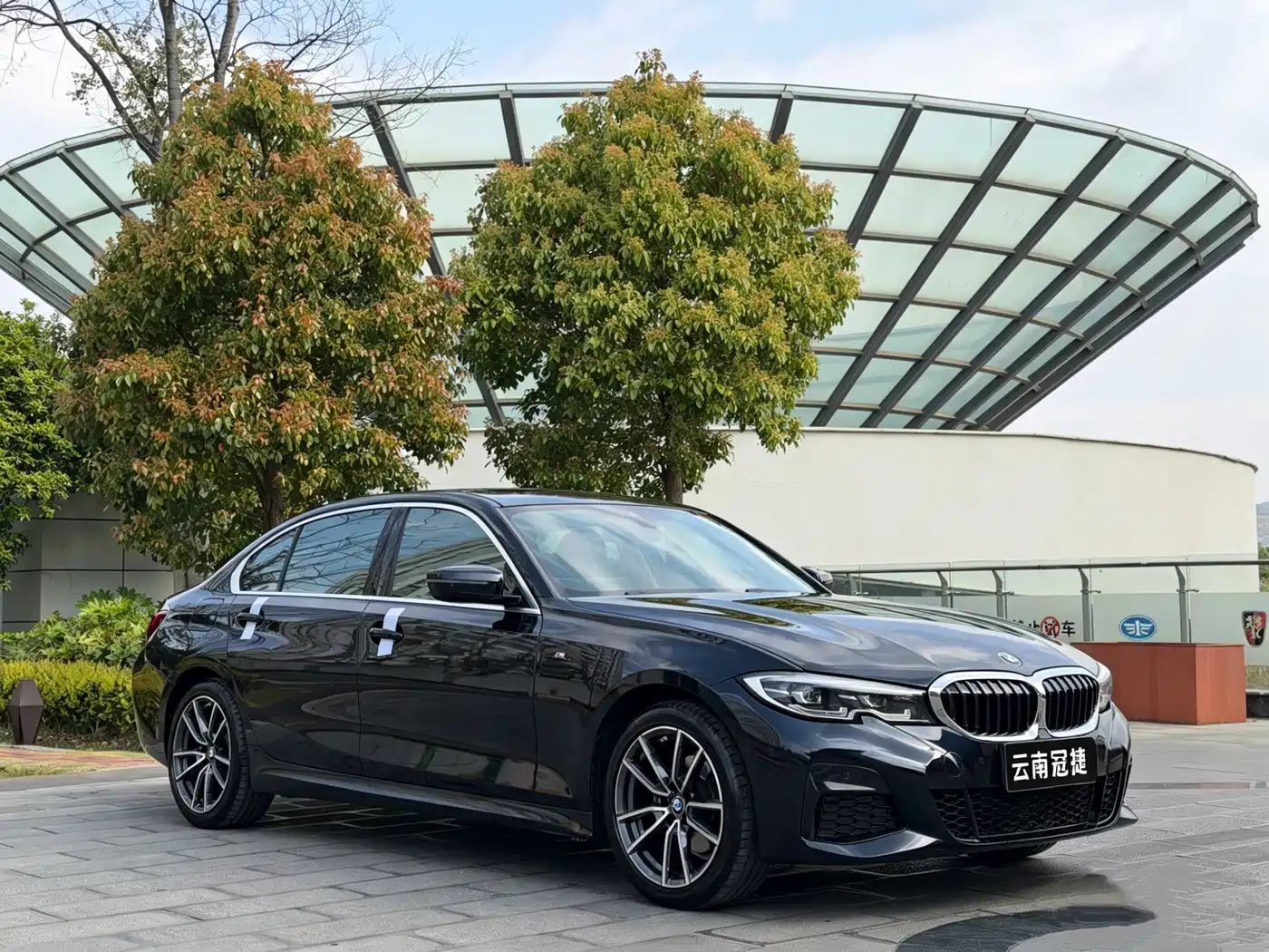 BMW 3 Series 2022 325Li M Sport Package фото 3
