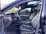 Photo 16 - Cadillac XT6