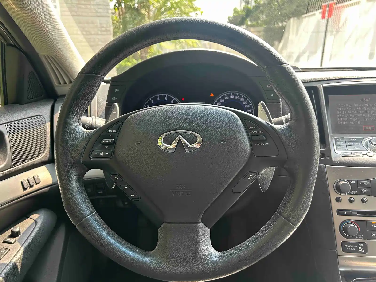 Фото 18 - Infiniti G Series