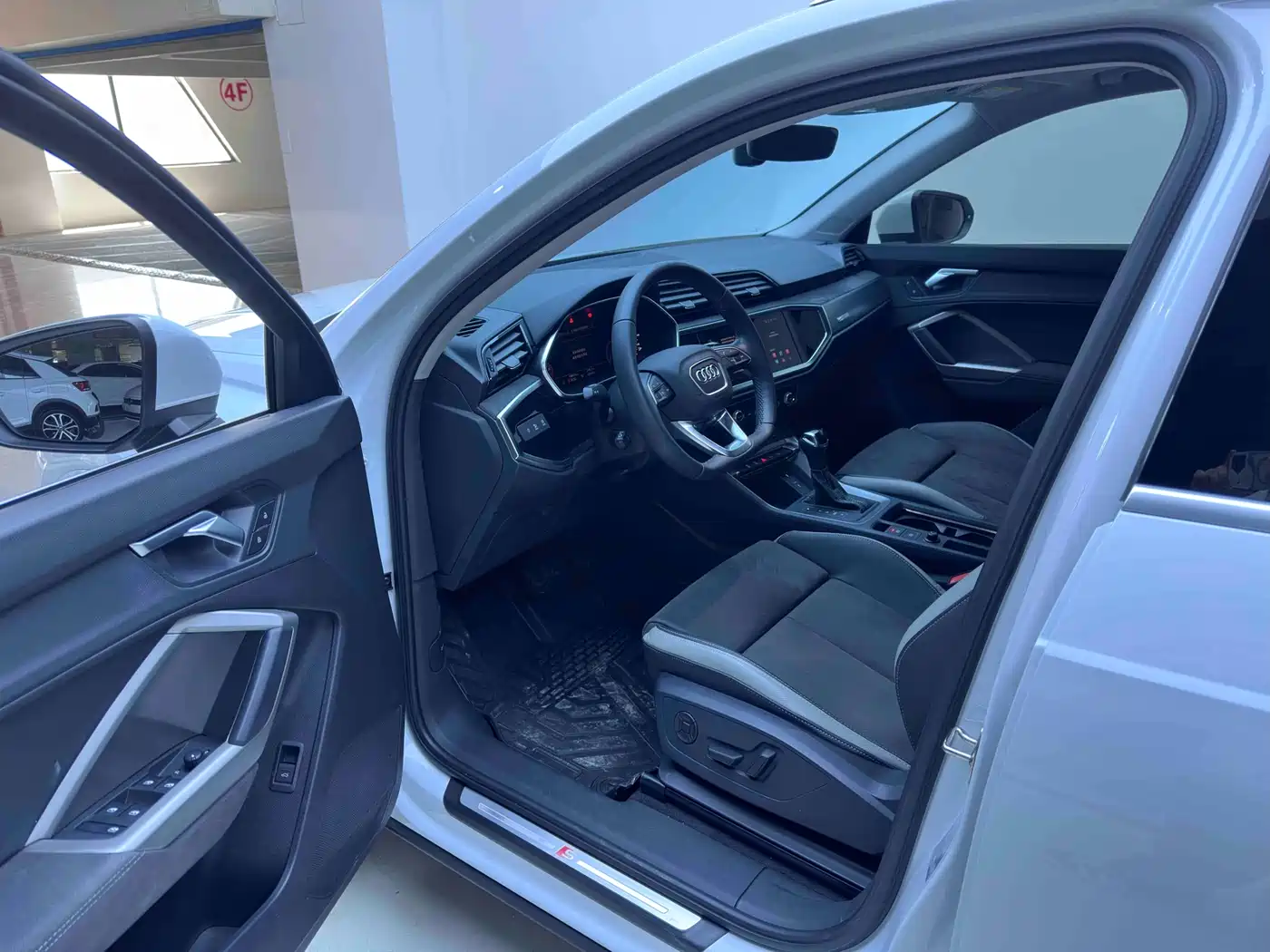 Audi Q3 2023 35 TFSI Fashion Dynamic (1.4T) фото 9
