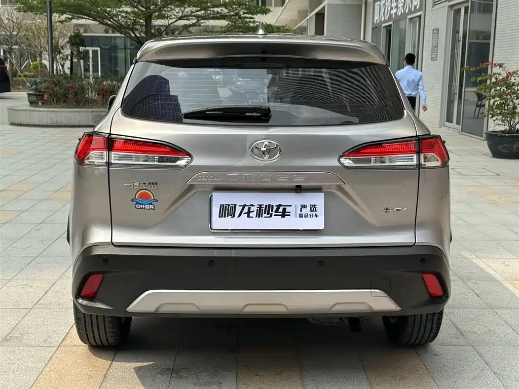 Toyota Corolla Cross 2024 2.0L Smart Hybrid Dual Engine Pioneer Edition фото 8