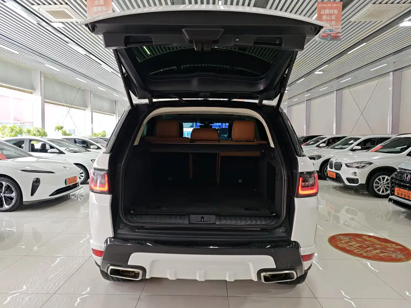 Land Rover Range Rover Sport 2022 3.0 L6 Gloss Black Edition фото 7