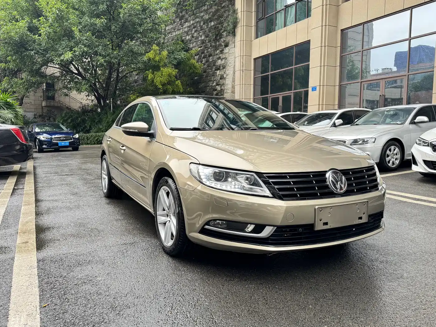 Volkswagen FAW-Volkswagen CC 2015 1.8TSI Premium фото 3