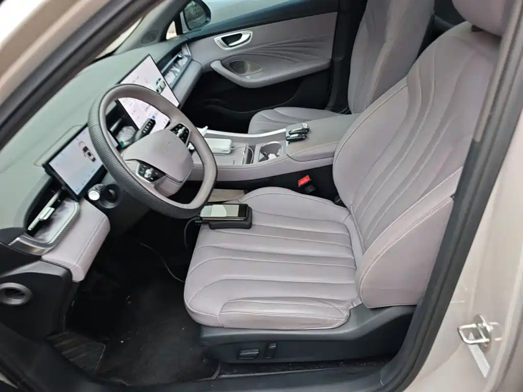 صورة 15 - Roewe M7 DMH