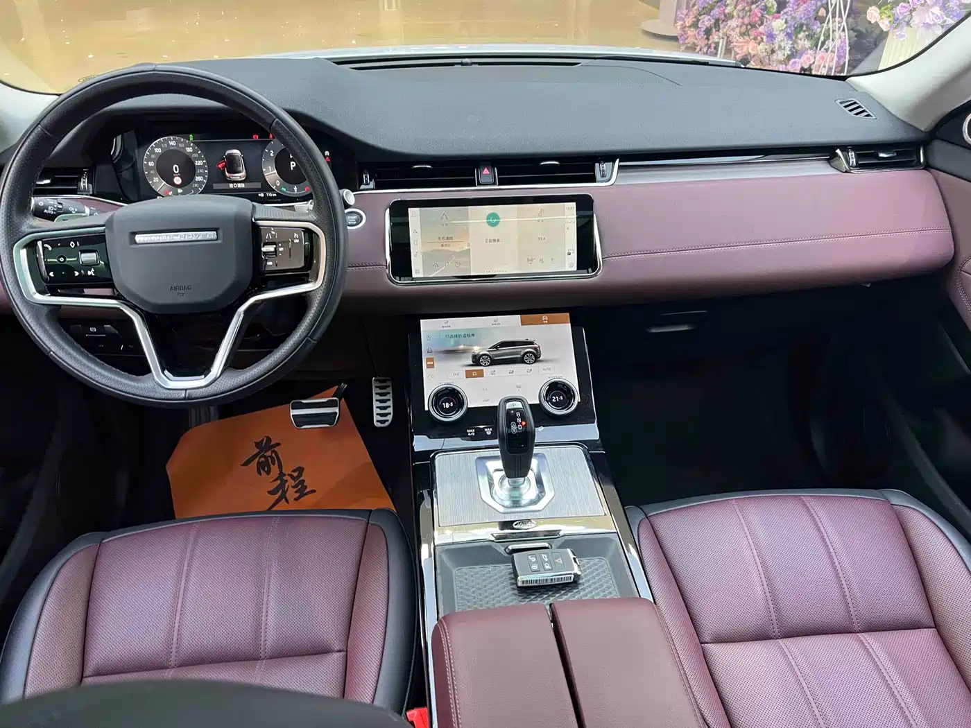 Land Rover Range Rover Evoque 2023 Range Rover Evoque L 249PS Luxury Edition фото 8