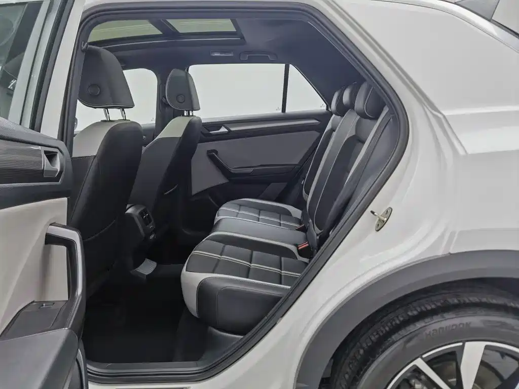 Volkswagen T-ROC 2023 2023 300TSI DSG 2WD Dawn Edition
