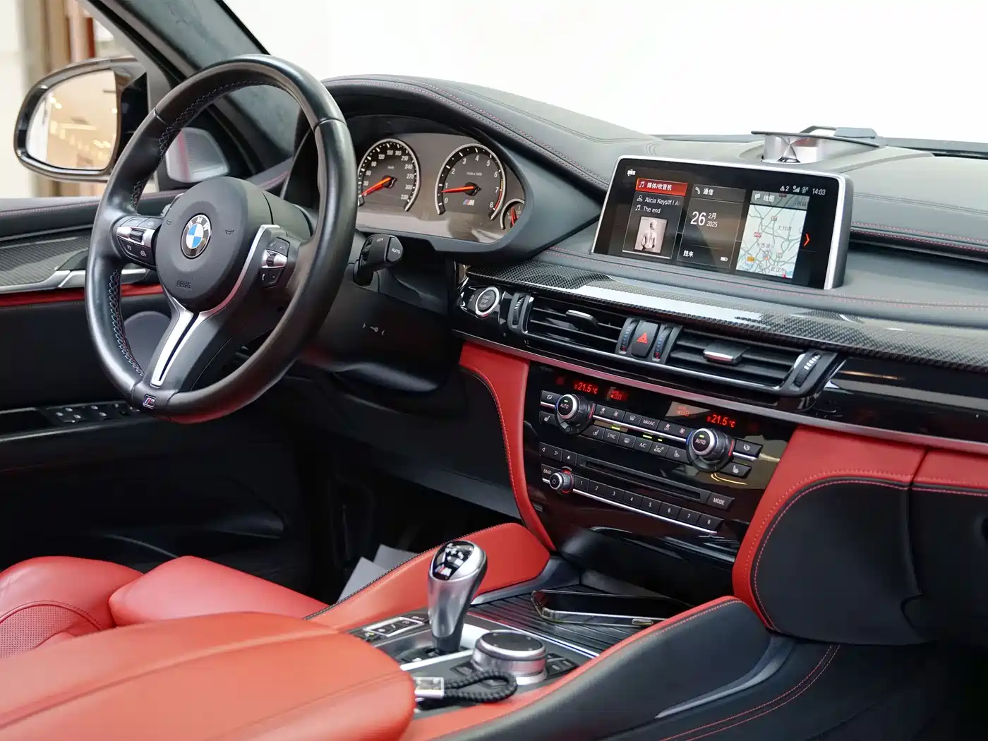 BMW X6 M 2015 X6 M фото 17