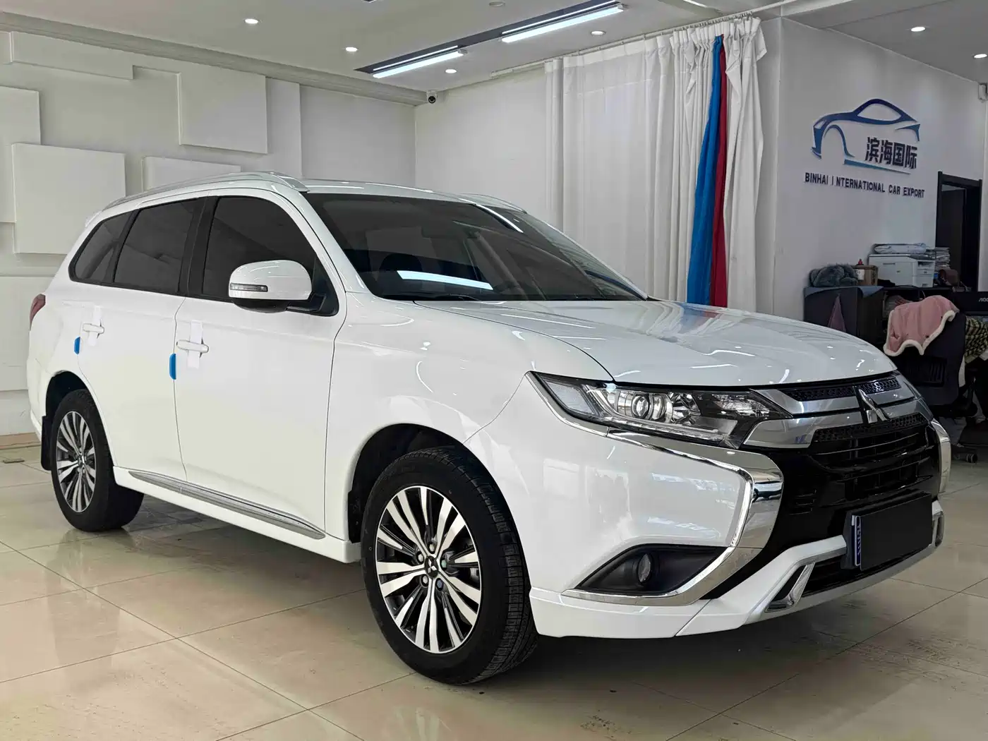 Mitsubishi Outlander 2021 2.0L FWD Comfort Edition 5-seater фото 3