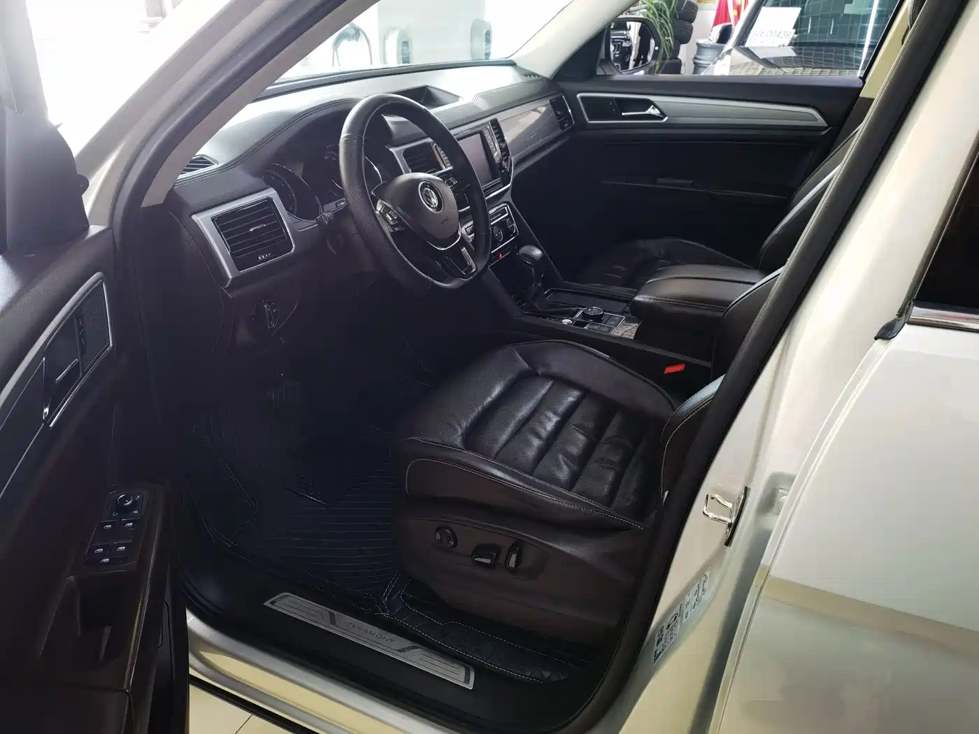 Volkswagen Teramont 2017 530 V6 4WD Luxury Edition фото 8