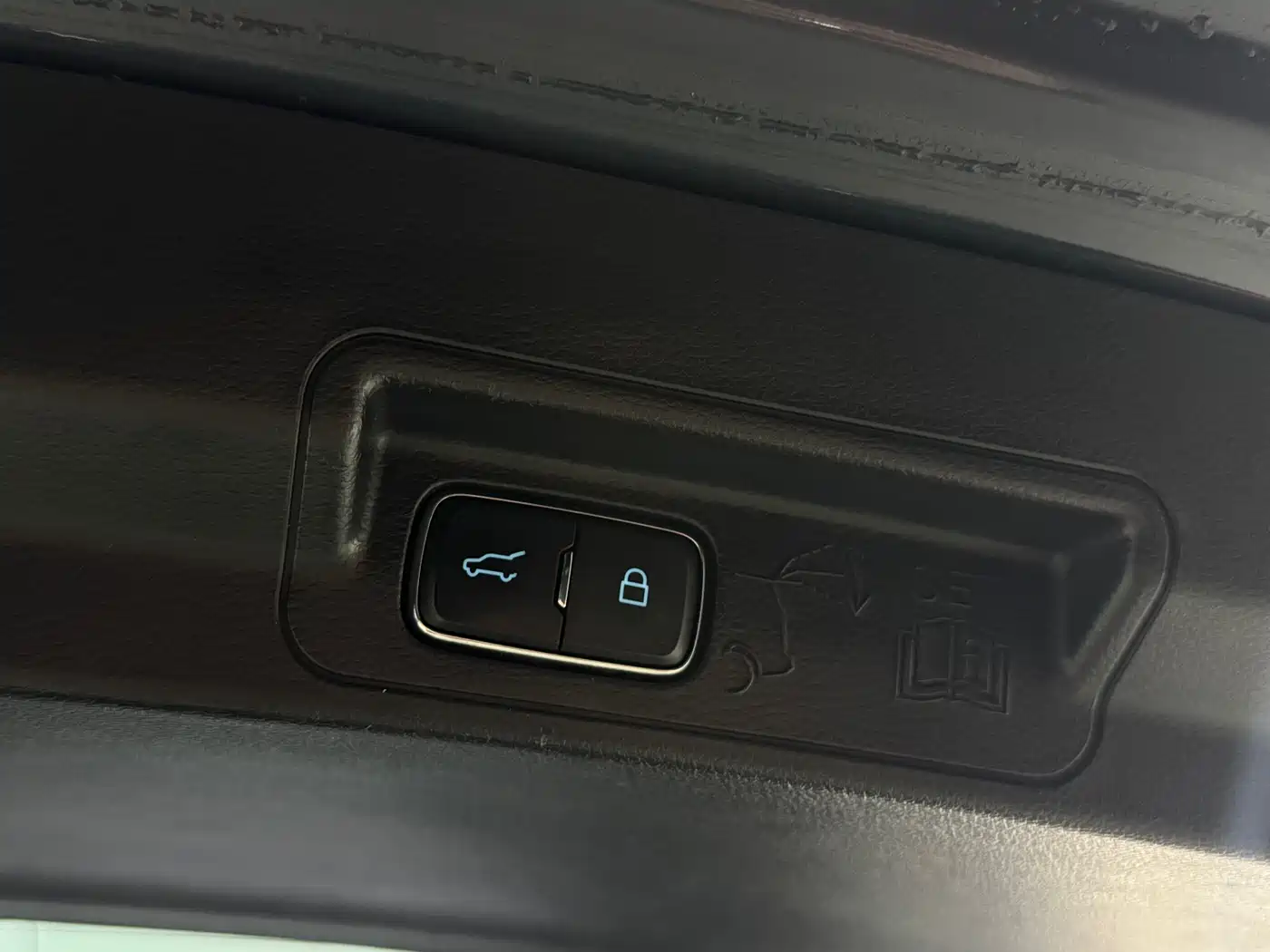 Ford Explorer 2020 EcoBoost 285 AWD Titanium Edition 7-Seater фото 28