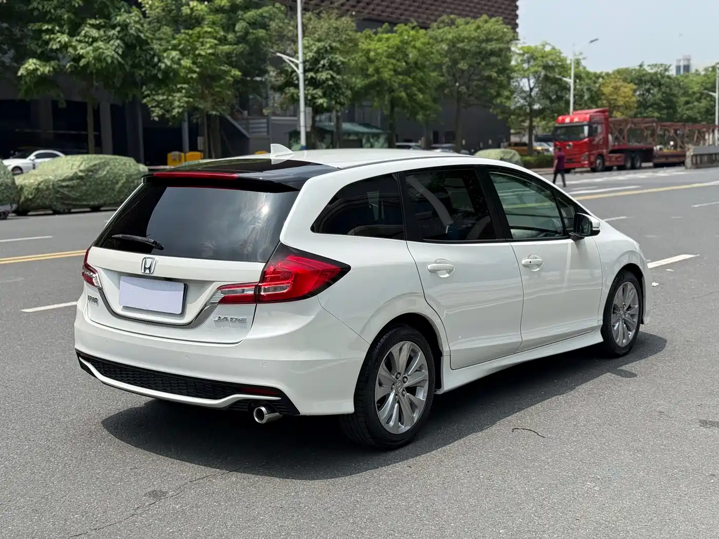 Honda Jade 2017 1.8L Automatic Comfort Edition 6-seater фото 5
