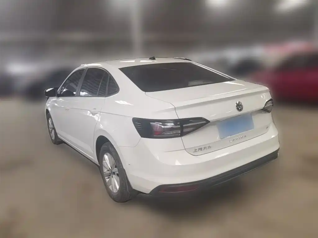 Volkswagen Lavida 2023 New Sharp 1.5L Auto Premium Edition фото 9