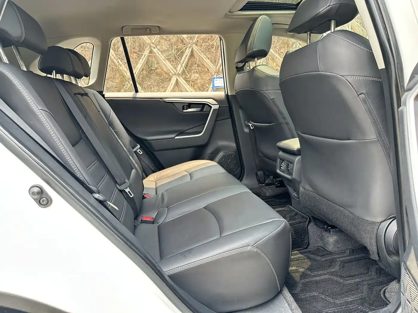 Toyota RAV4 Rongfang 2022 2.0L CVT 2WD Trend Plus Edition фото 6