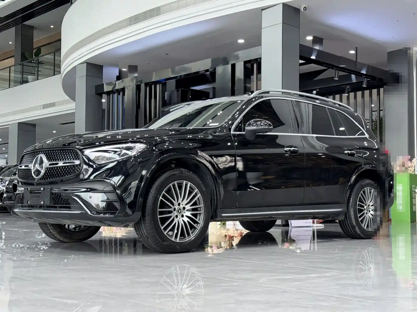 MERCEDES-BENZ GLC 2023