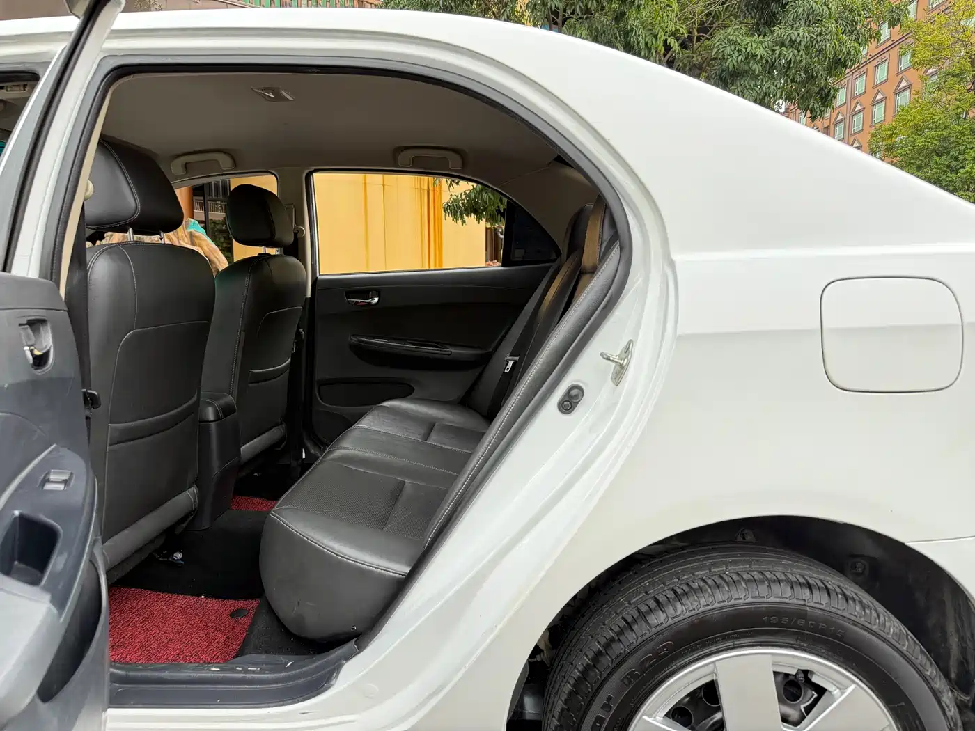 BYD F3 2020 1.5L Manual Premium Edition фото 7