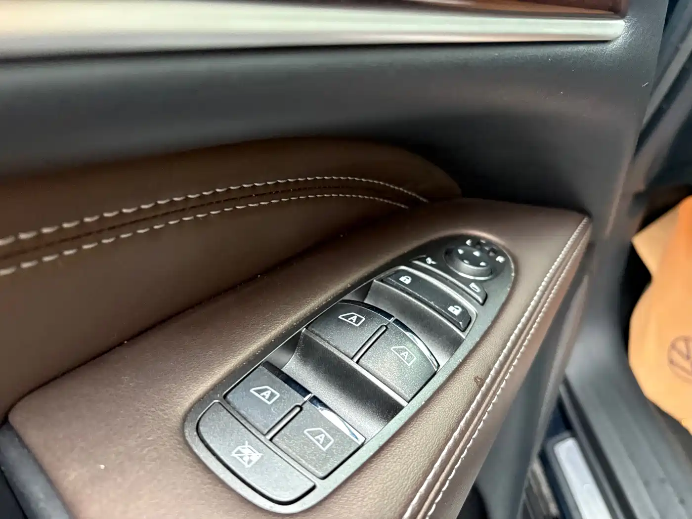 Infiniti QX60 (Import) 2021 2020 Model 2.5 S/C Hybrid All-Wheel Drive Ultimate Edition