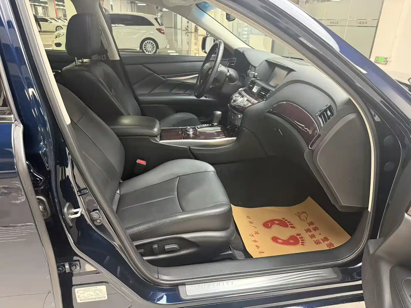 Infiniti Q70 2019 Q70L 2.0T Elite Edition PLUS фото 11
