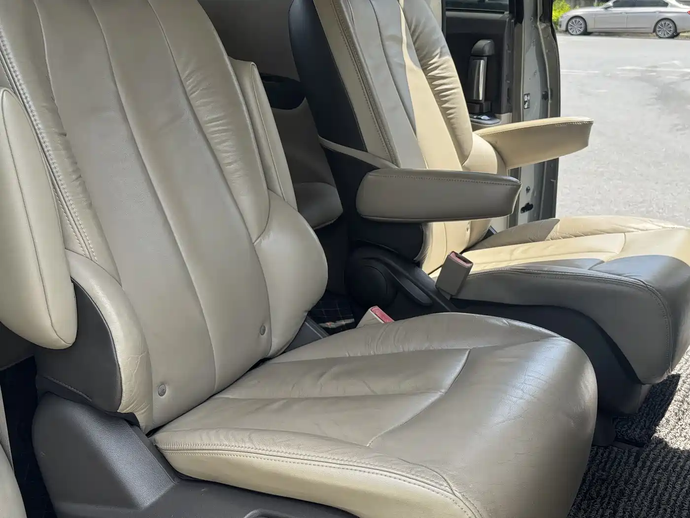 Buick GL8 2011 3.0L GT Luxury Business Elegance Edition фото 20