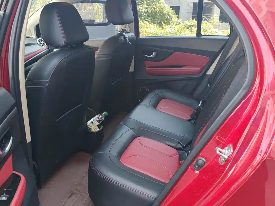 Photo 11 - Haval H1