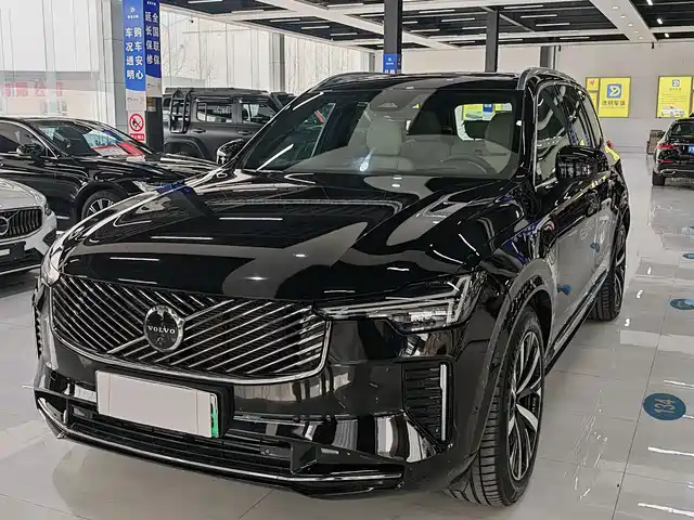 VOLVO XC90 PLUG IN HYBRID