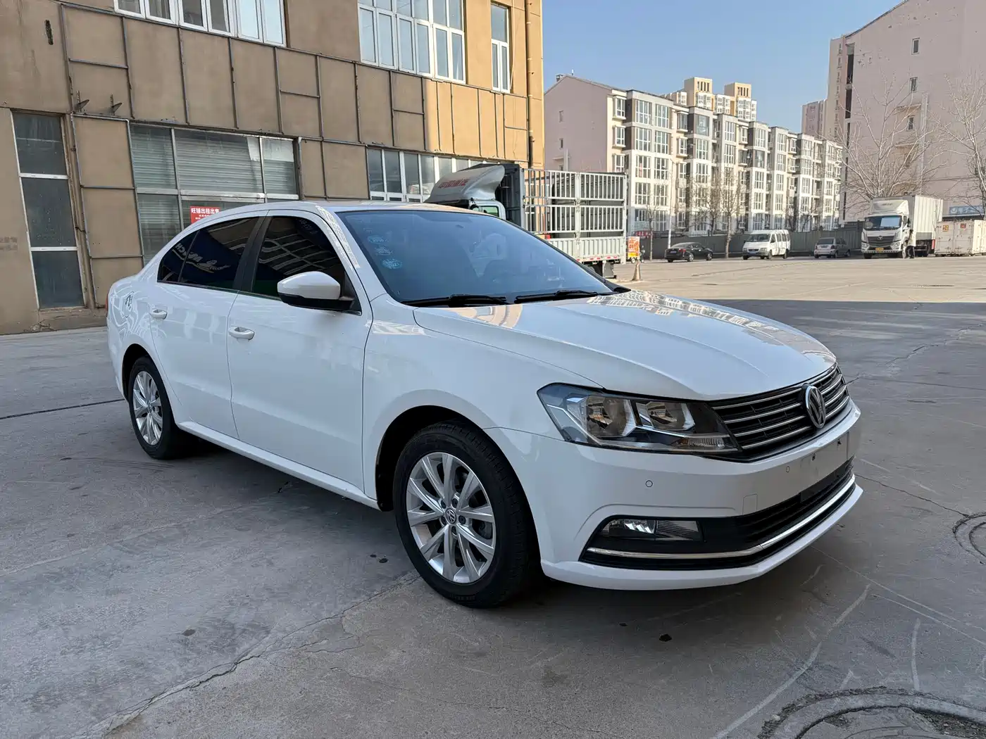 Volkswagen Lavida 2017 1.6L Manual Comfort Edition фото 3