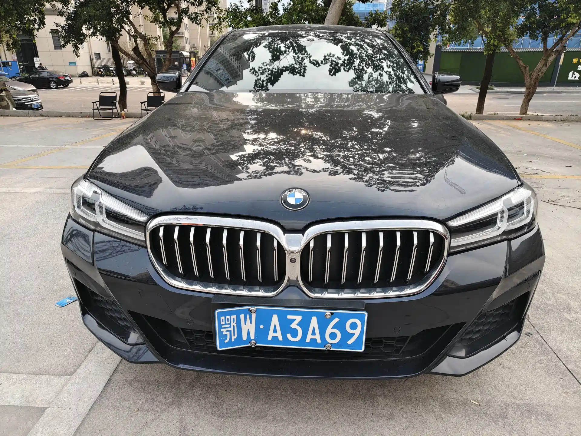 Photo 2 - BMW 5 Series