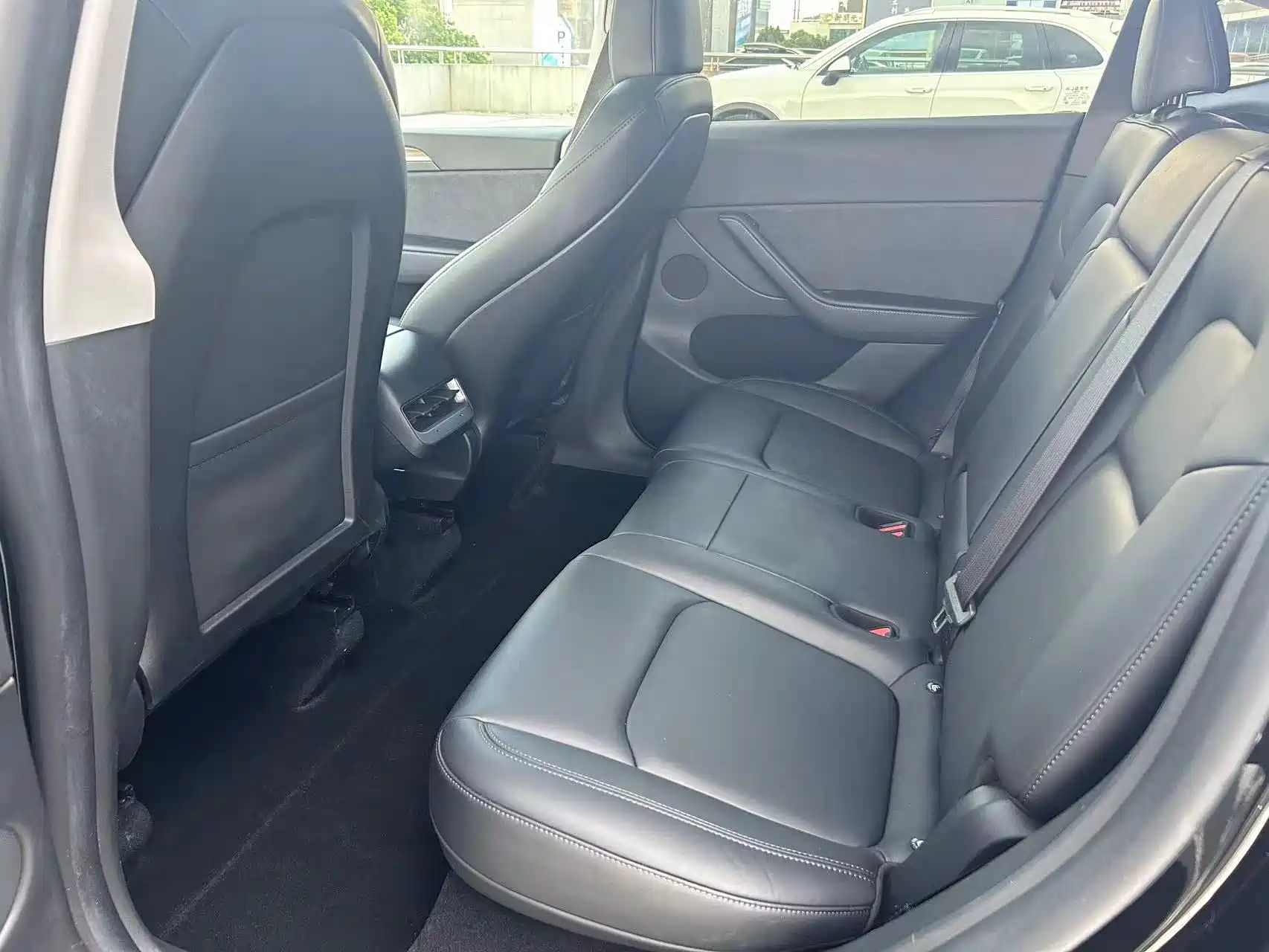 Фото 8 - Tesla Model Y