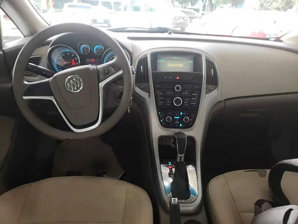 Фото 10 - Buick Excelle