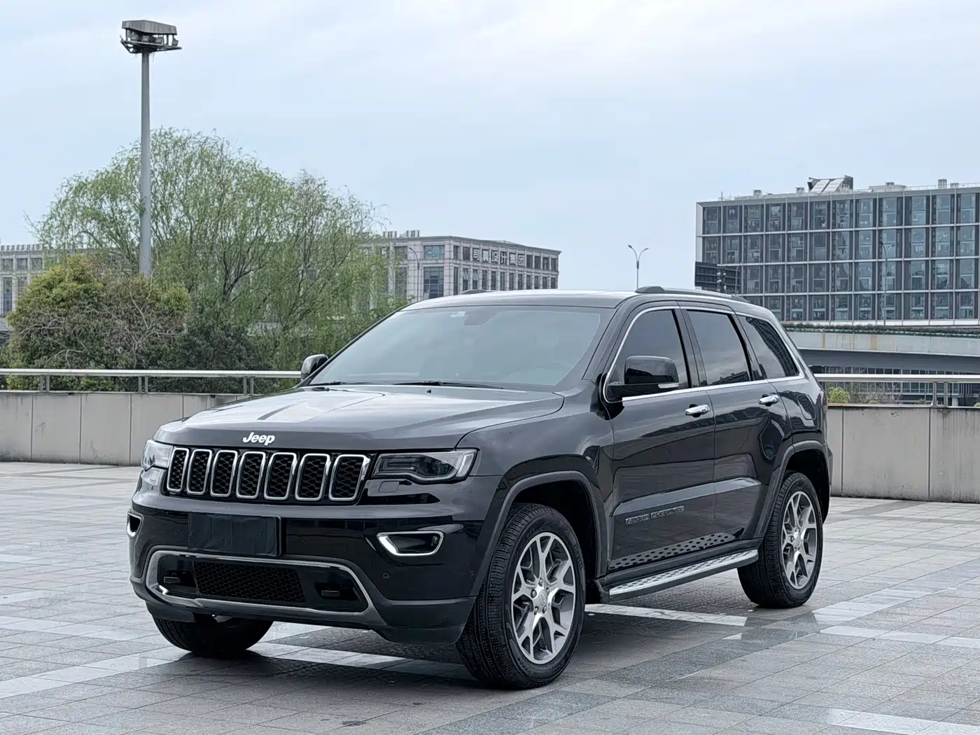 JEEP GRAND CHEROKEE