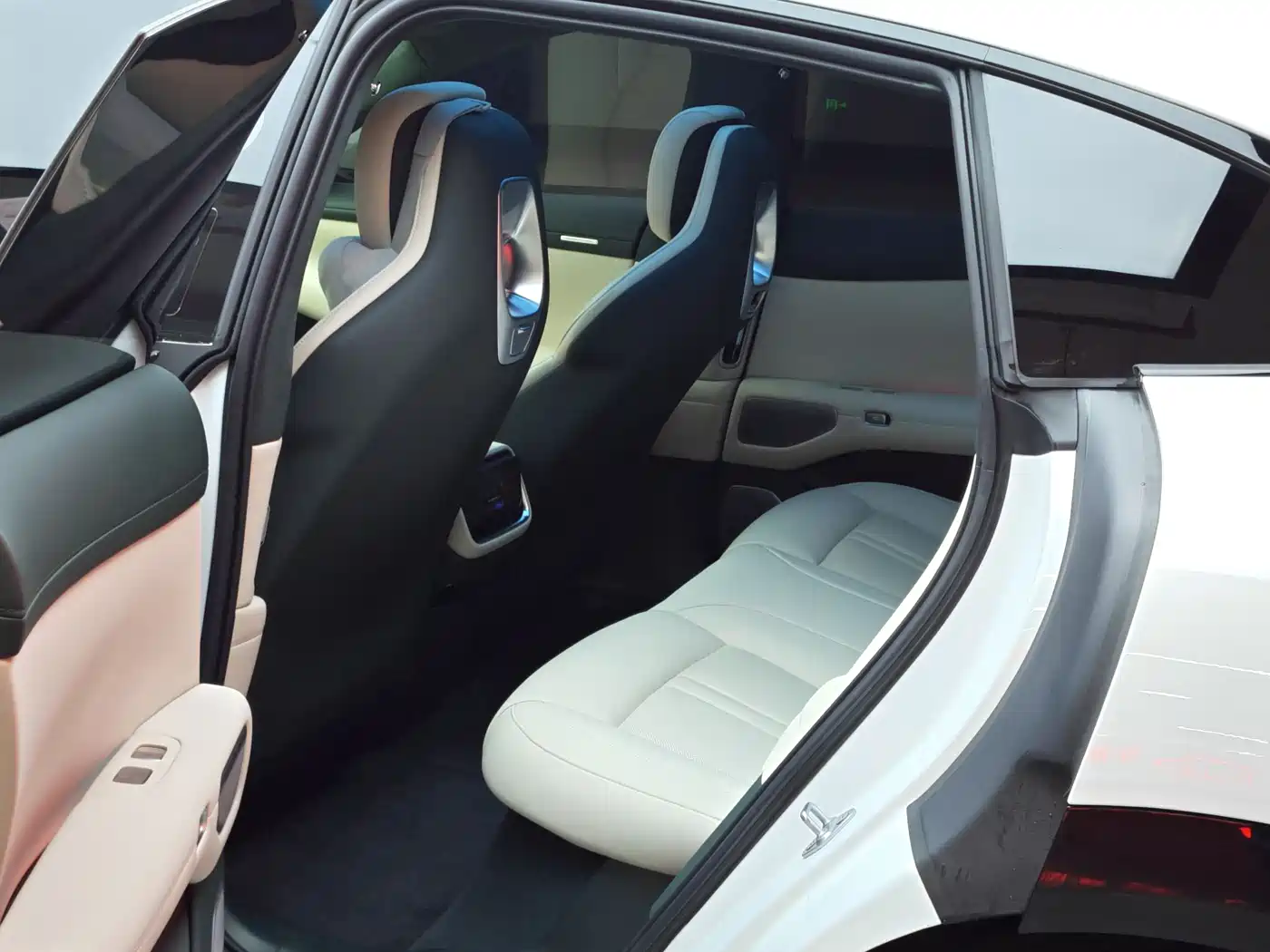 XIAOMI CAR XIAOMI YU7