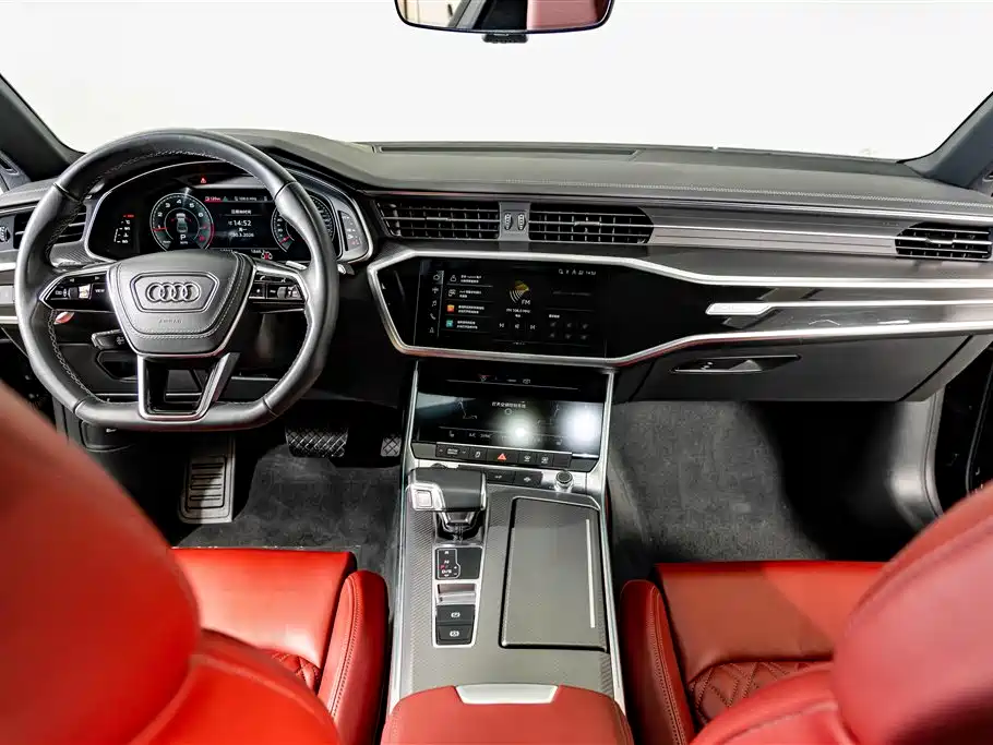 Audi A7L 2024 45 TFSI quattro Black Warrior Edition фото 14