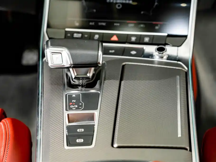 Audi A7L 2024 45 TFSI quattro Black Warrior Edition фото 16