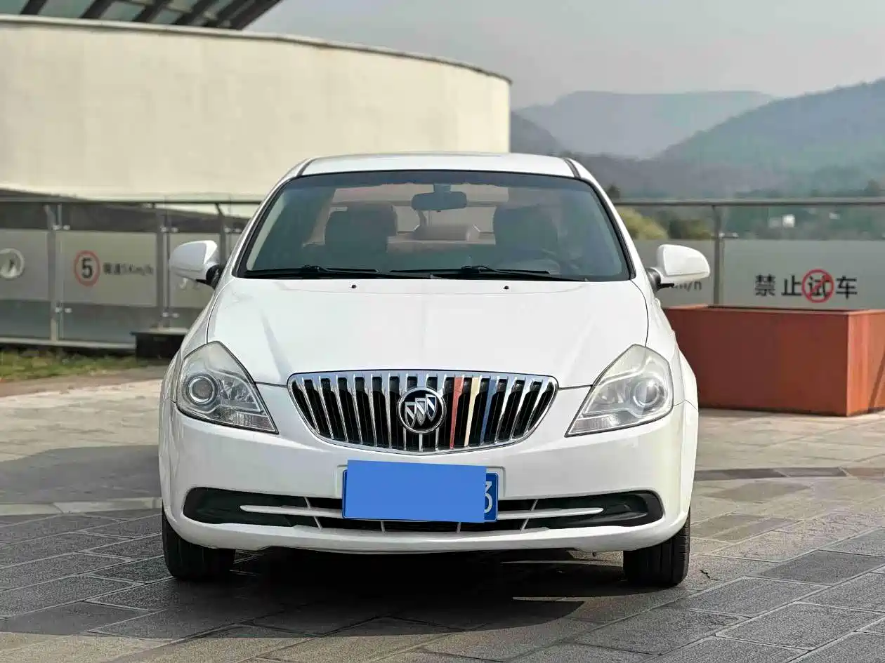Buick Excelle 2015 1.5L Automatic Classic фото 2