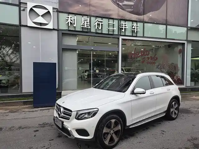 MERCEDES-BENZ GLC